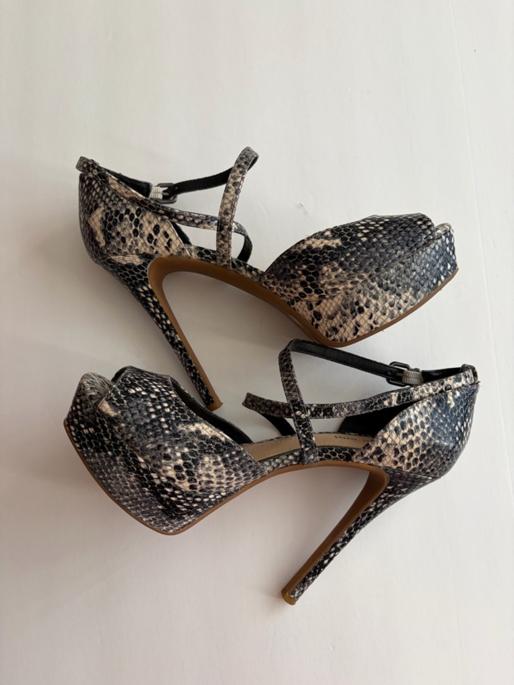 Gianni Bini Snakeskin Platform Peep Toe Heels 5” Size 7.5 Python Animal Print - Picture 3 of 7
